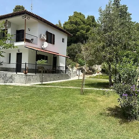 Maisonette Angeliki, Spathies - Sithonia Дом отдыха Калогрия
