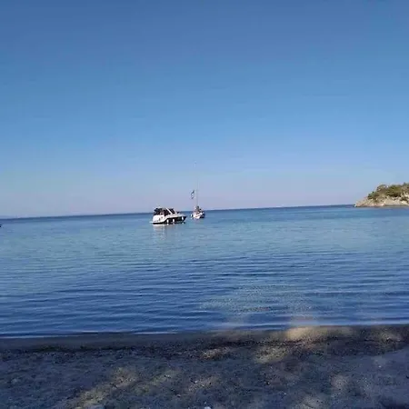 Maisonette Angeliki, Spathies - Sithonia بيت للعطل