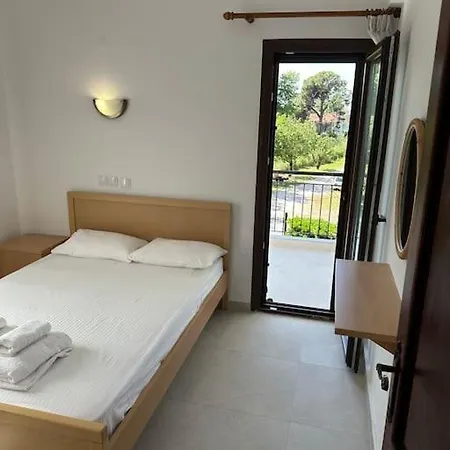 Maisonette Angeliki, Spathies - Sithonia * كالوغريا